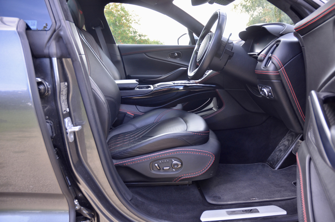 Aston Martin DBX 4.0 V8. gallery image 33