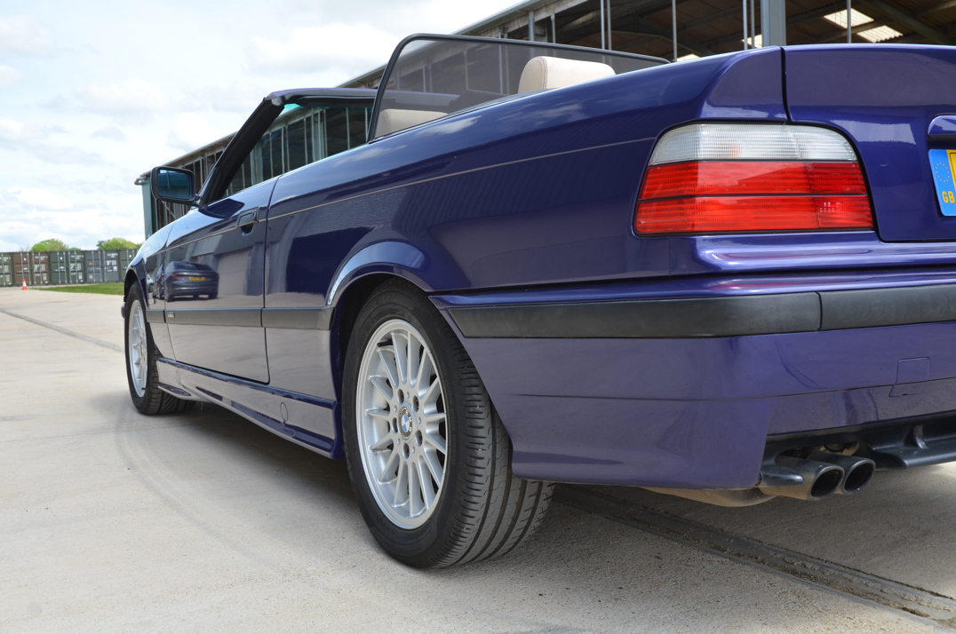BMW 328I SE Auto Convertible gallery image 18