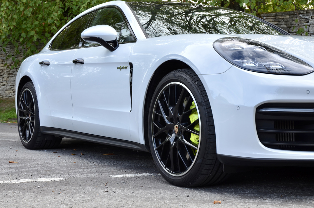 Porsche Panamera 2.9 V6 E-Hybrid 17.9KW Gen 2.2 gallery image 16