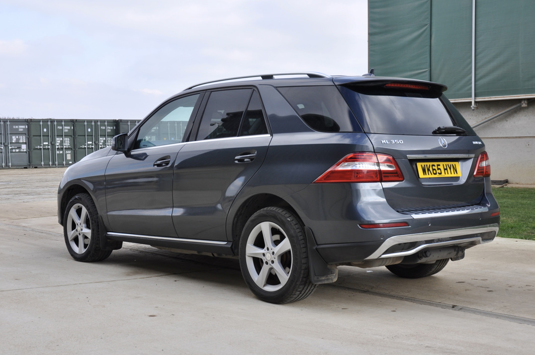 Mercedes ML 350D Bluetech gallery image 9