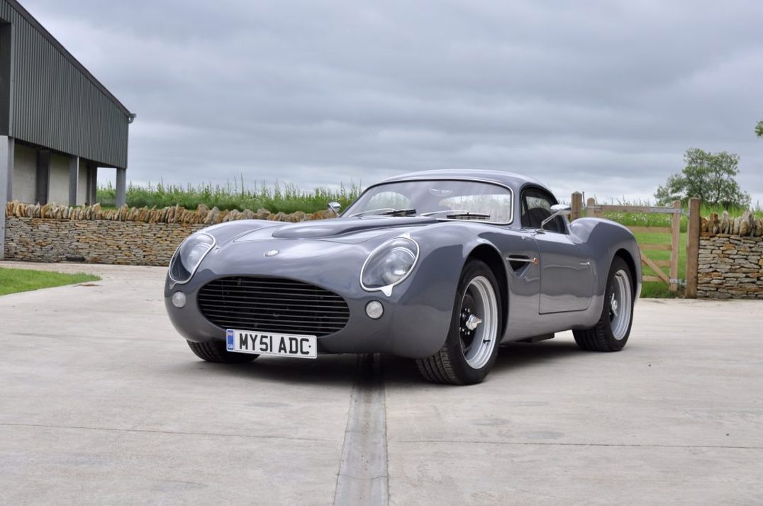 Dowsett Comet V8 6.2 LTD British built super car gallery image 1