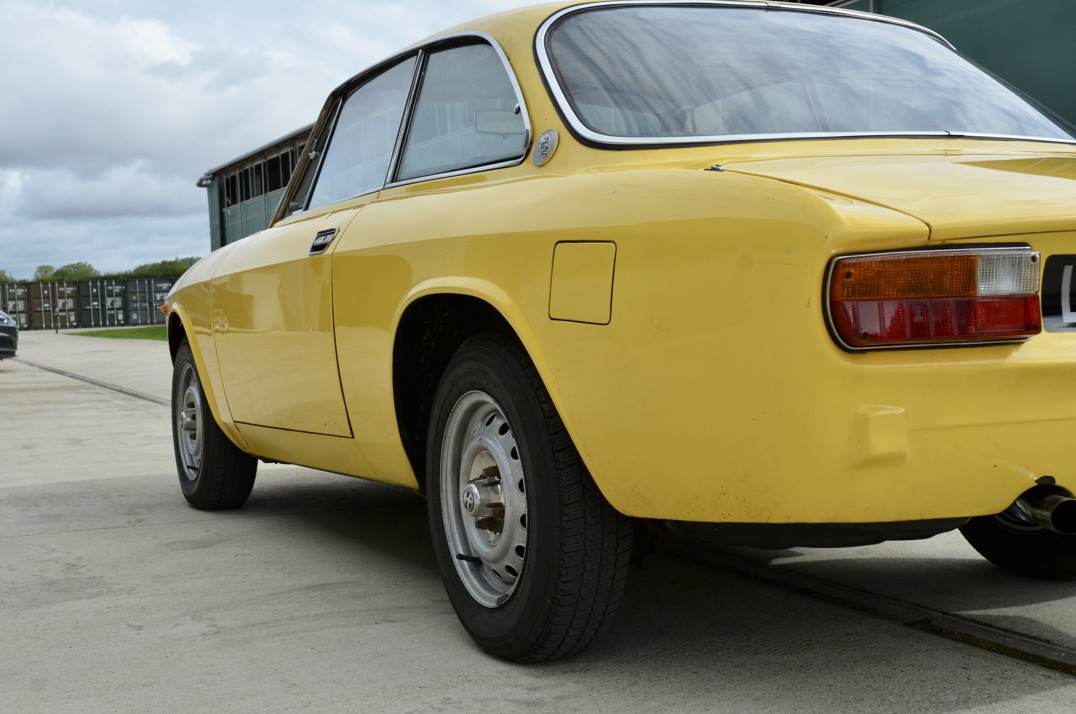 Alfa Romeo 2000 GTV (1) gallery image 12