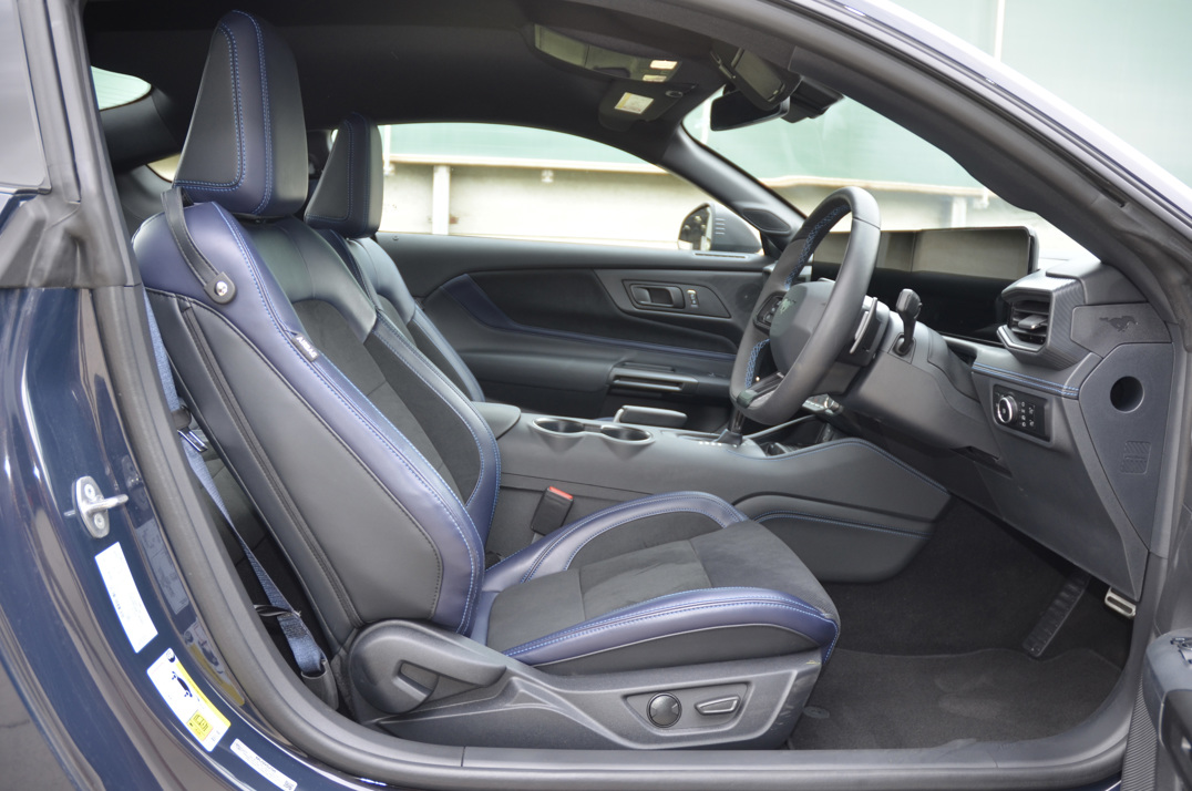 Ford Mustang 5.0 V8 Dark Horse Coupe Selshift - Euro 6. gallery image 30