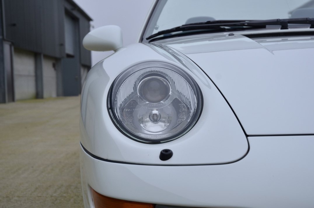 Porsche 911 (993) Carrera 3.6 Manual Cabriolet. gallery image 20