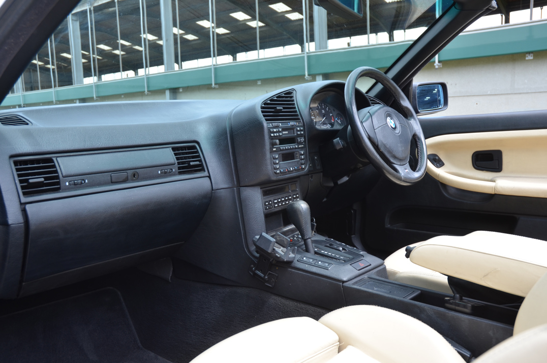 BMW 328I SE Auto Convertible gallery image 39