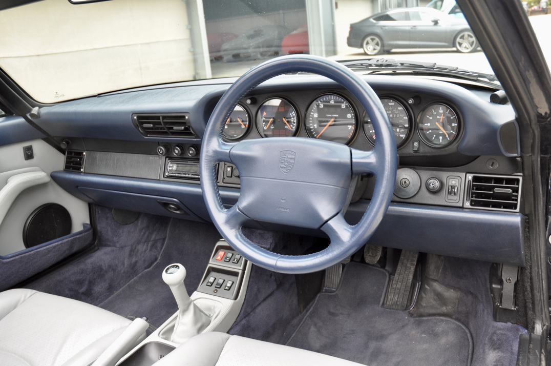 Porsche 911 993 Carrera 3.6 Convertible Manual gallery image 26