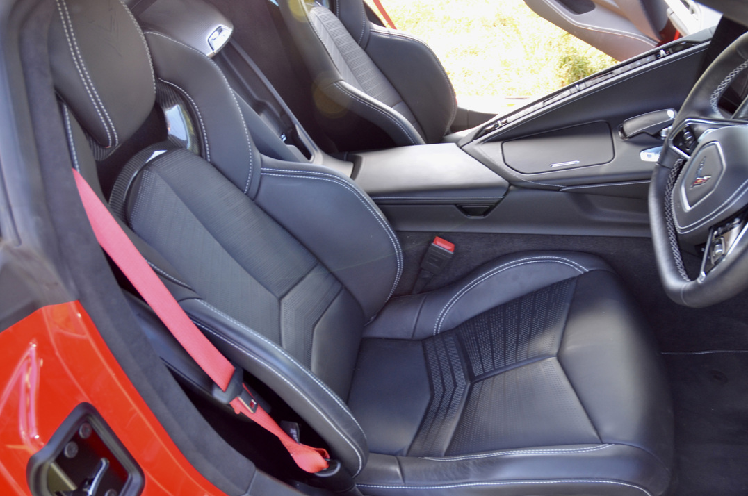 Chevrolet Corvette Stingray 6.2 V8 Auto Convertible gallery image 32