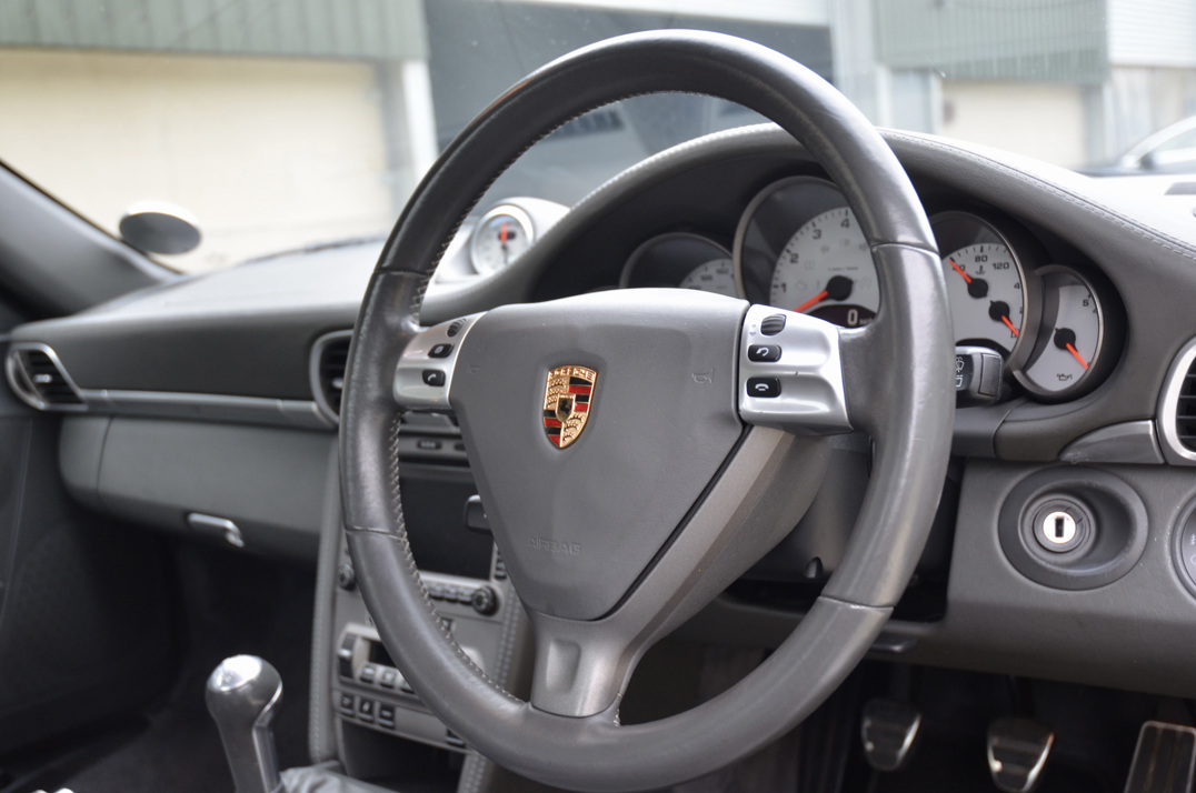 Porsche 911 Carrera S Manual gallery image 33