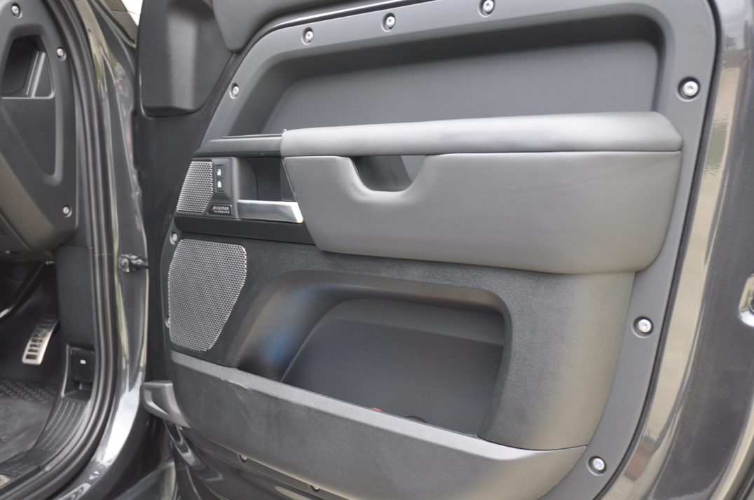 Land Rover Defender 110 Carpathian Edition 5,0 Ltr V8 Supercharged. gallery image 26