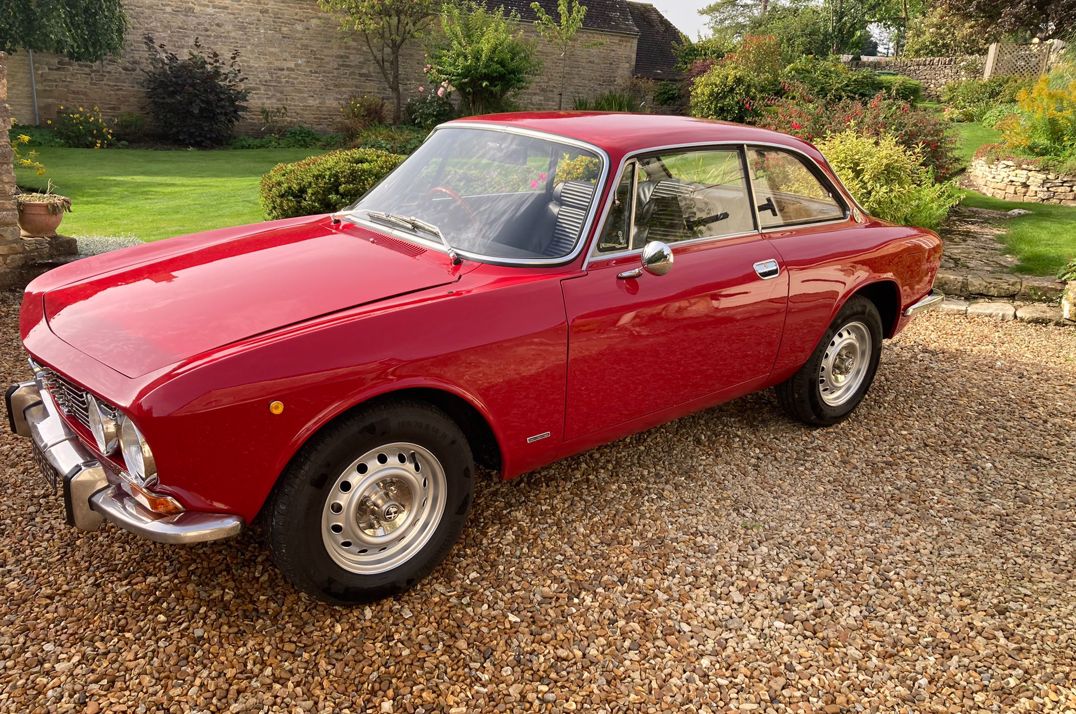 Alfa Romeo 2000 GTV gallery image 1