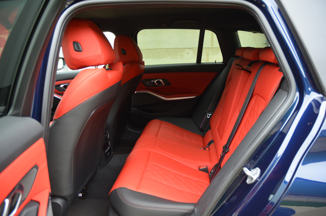 BMW - M340D MHEV X Drive Touring. gallery image 40