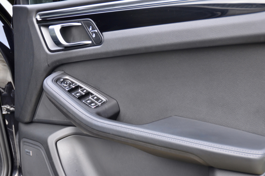 Porsche Macan S 2.9 V6 Turbo gallery image 26