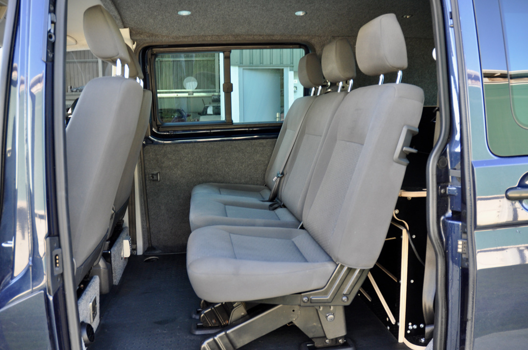 Volkswagen T5 4 Motion Kombi / Camper gallery image 22