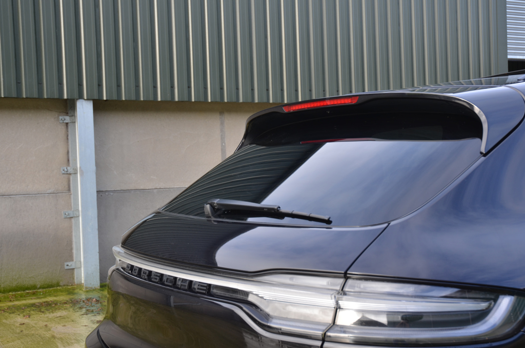 Porsche Macan S 2.9 V6 Turbo gallery image 12