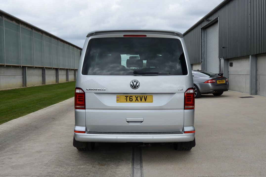 Volkswagen T-6 Transporter 2.0Ltr Caravelle SE TSI BMT Sport Line. gallery image 5