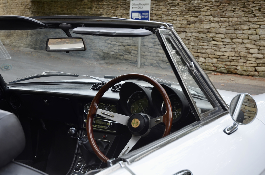 Alfa Romeo 2000 Veloce Spider 1972 gallery image 29