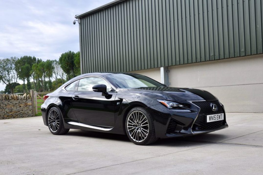 Lexus RCF V8 Coupe gallery image 5