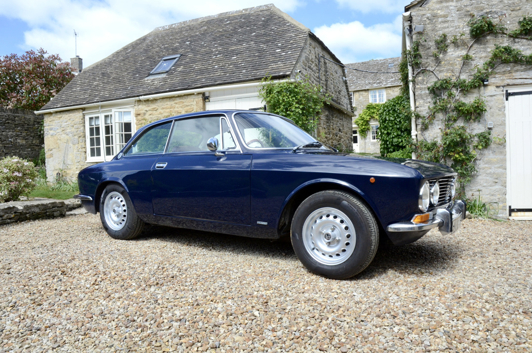 Alfa Romeo 2000 GTV Desegno Bertone gallery image 8