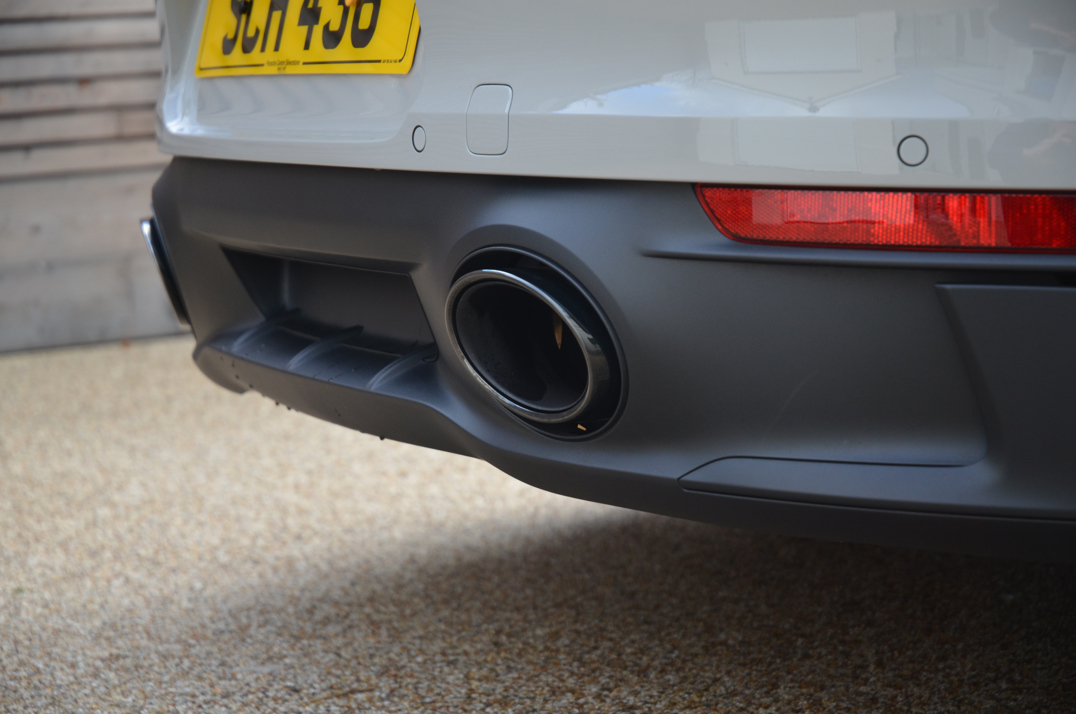 Porsche 911 Carrera 4 GTS Cabriolet gallery image 26