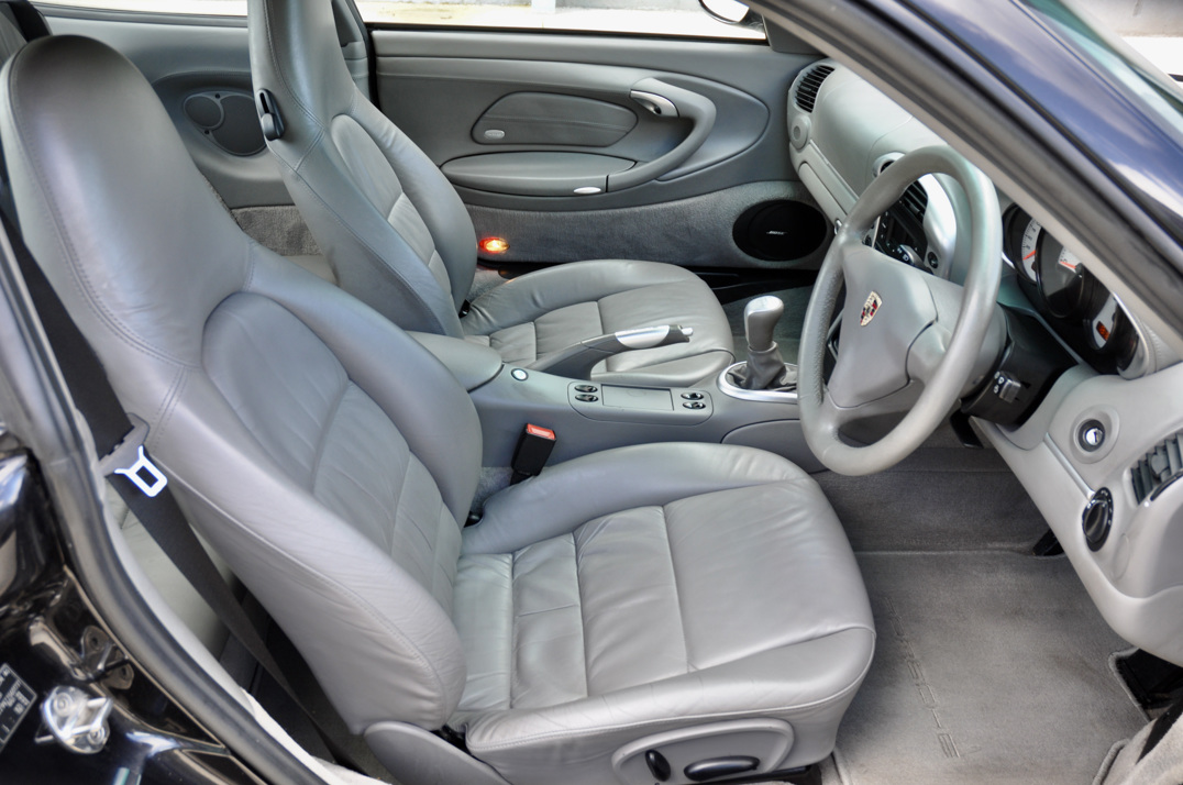 Porsche 911 996 Carrera 4 gallery image 17