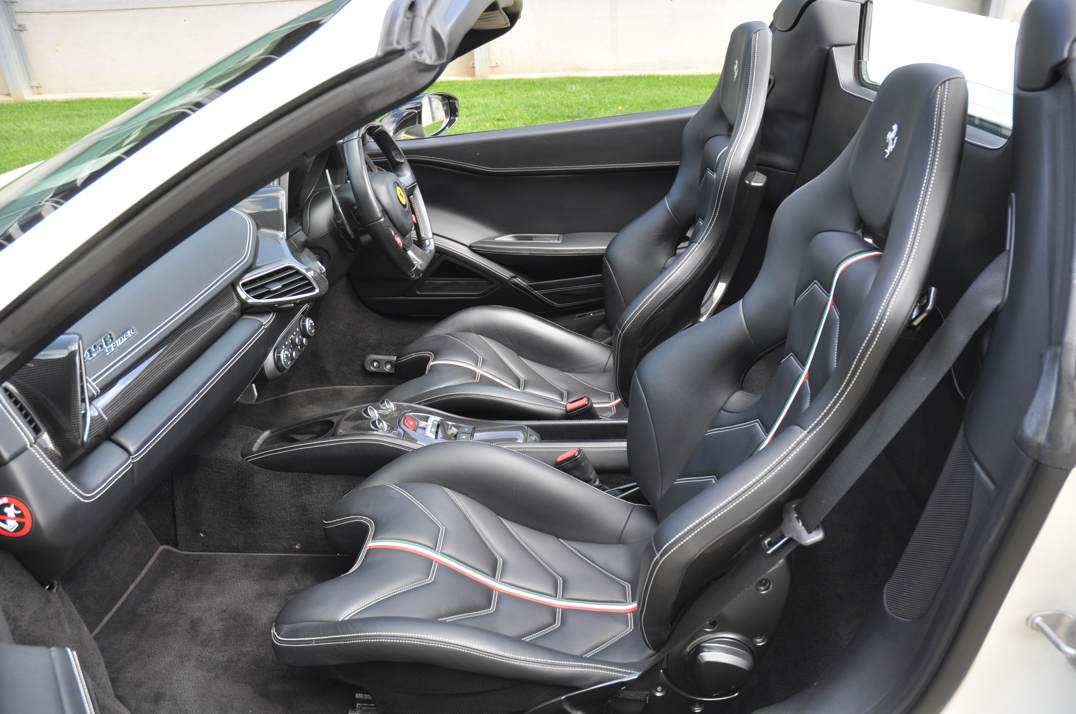 Ferrari 458 Spider DCT gallery image 38