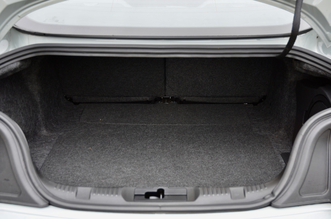 Ford Mustang 5.0 V8 Mach 1 Selshift. gallery image 36