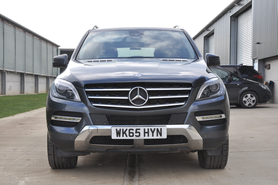 Mercedes ML 350D Bluetech gallery image 3