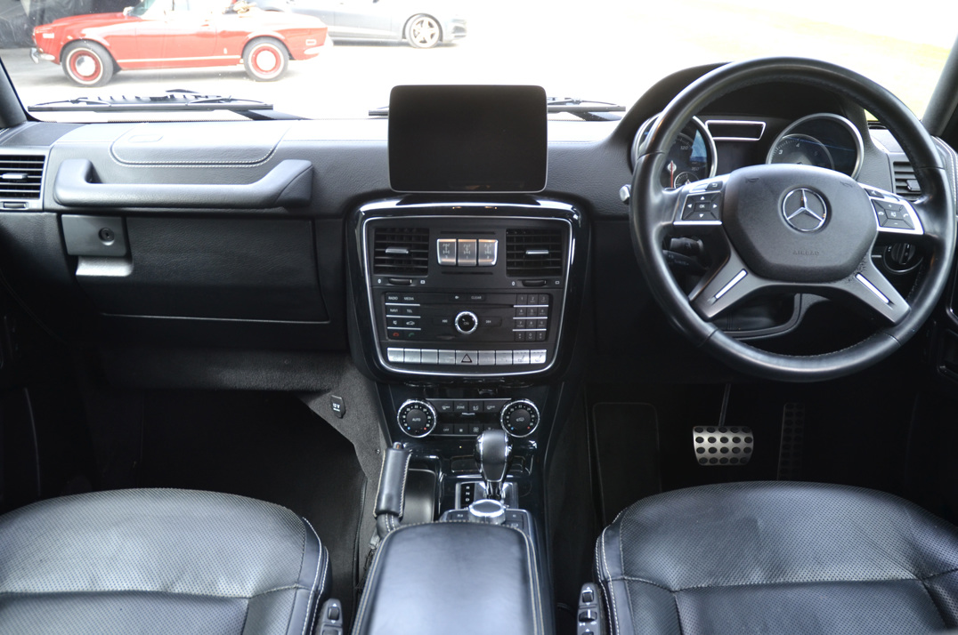 Mercedes G Wagon. G350 Night Edition D - 4 - Matic gallery image 31