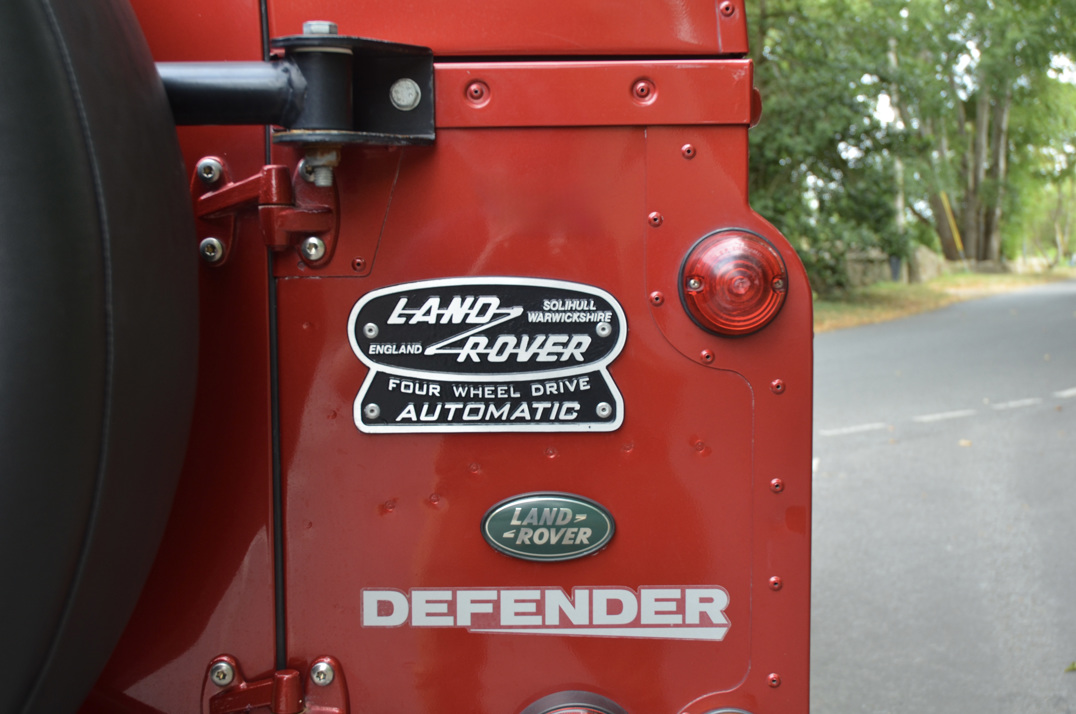 Land Rover Defender 110 2.2 TDCI Automatic 9 - Seater gallery image 27