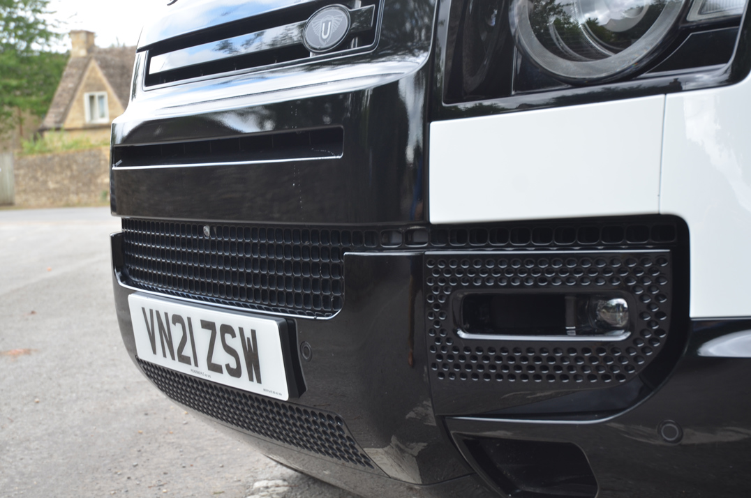 Land Rover Defender 90 3.0 250M MHEV Urban Edition gallery image 17