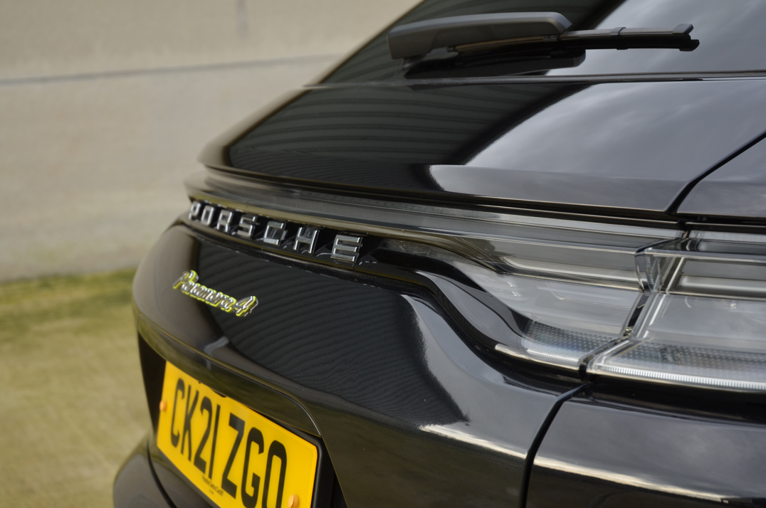 Porsche Panamera 4 V6 Sport Turismo 5dr Petrol Plug-in Hybrid PDK 4WD. gallery image 33