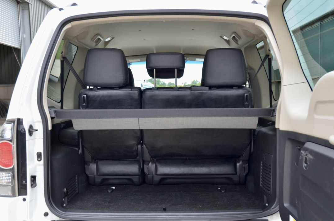 Mitsubishi Shogun 3.2 DI-D Barbarian Auto SWB gallery image 36