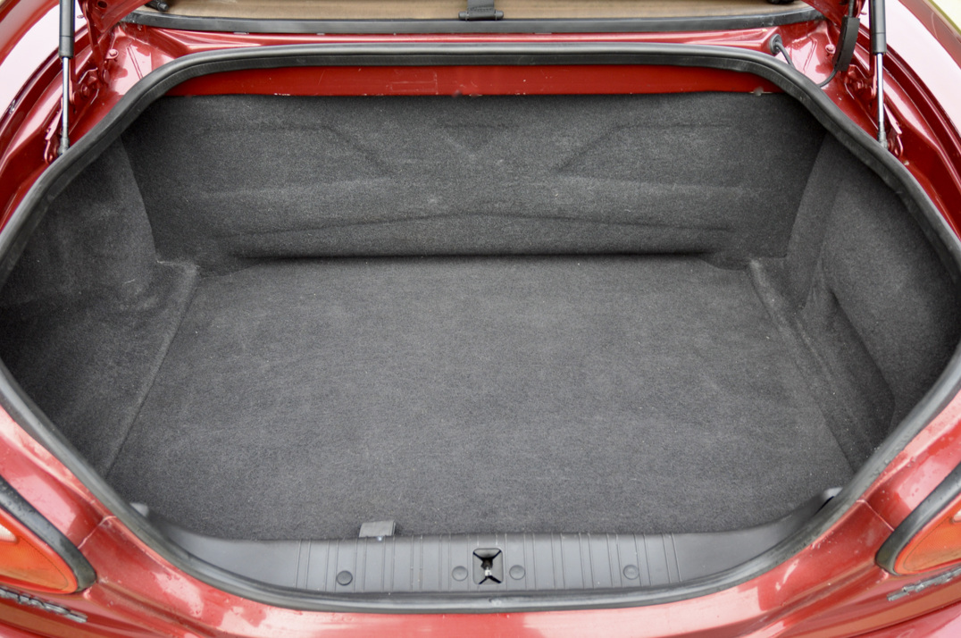 Jaguar XK8 Convertible gallery image 33