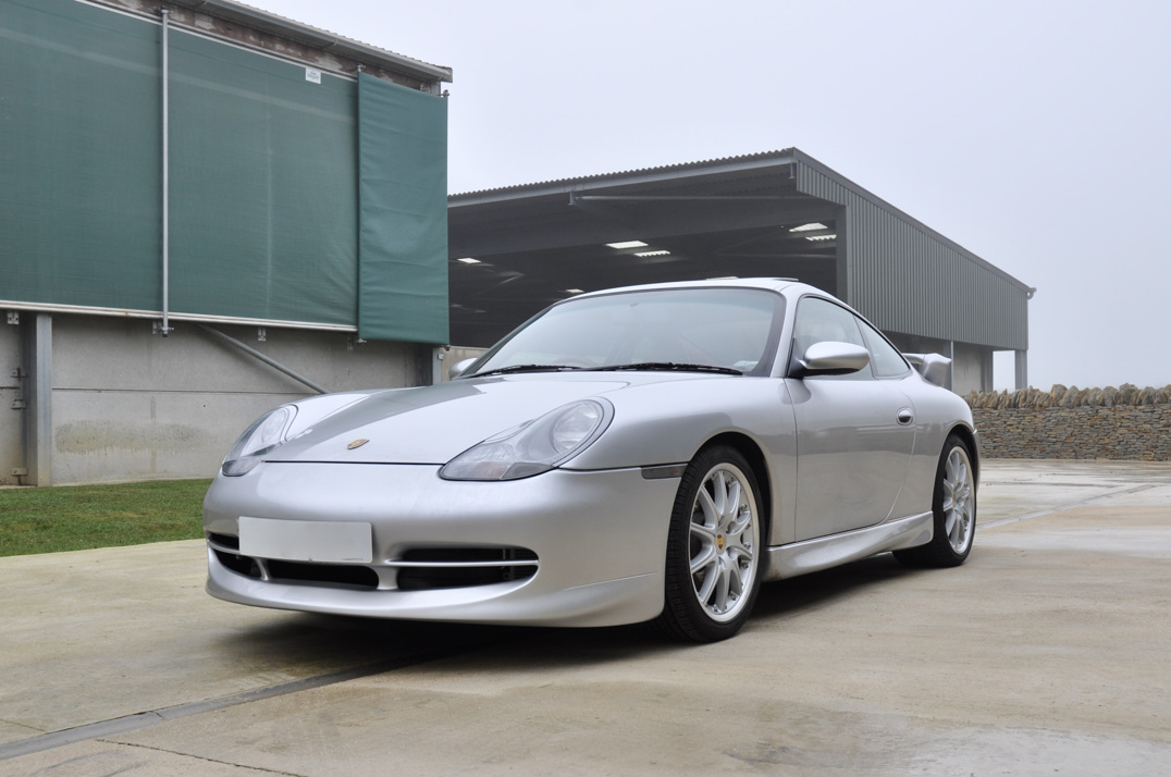 Porsche 996 911 Carrera 4 Tiptronic s gallery image 2
