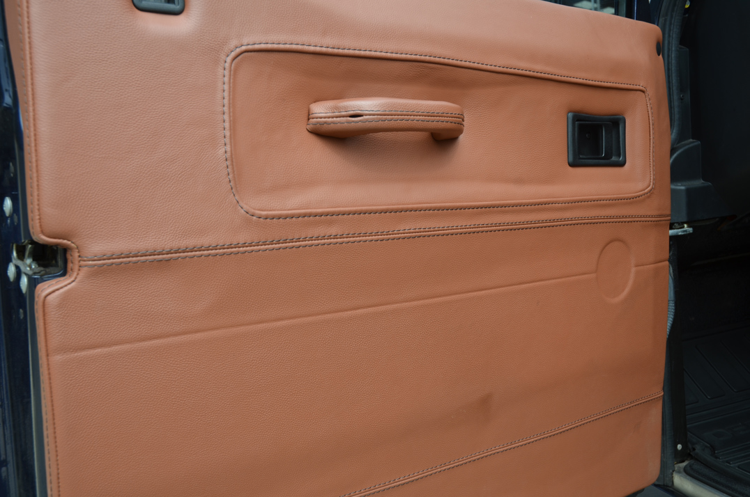 Land Rover Defender 90 XS Bespoke Edition. gallery image 37