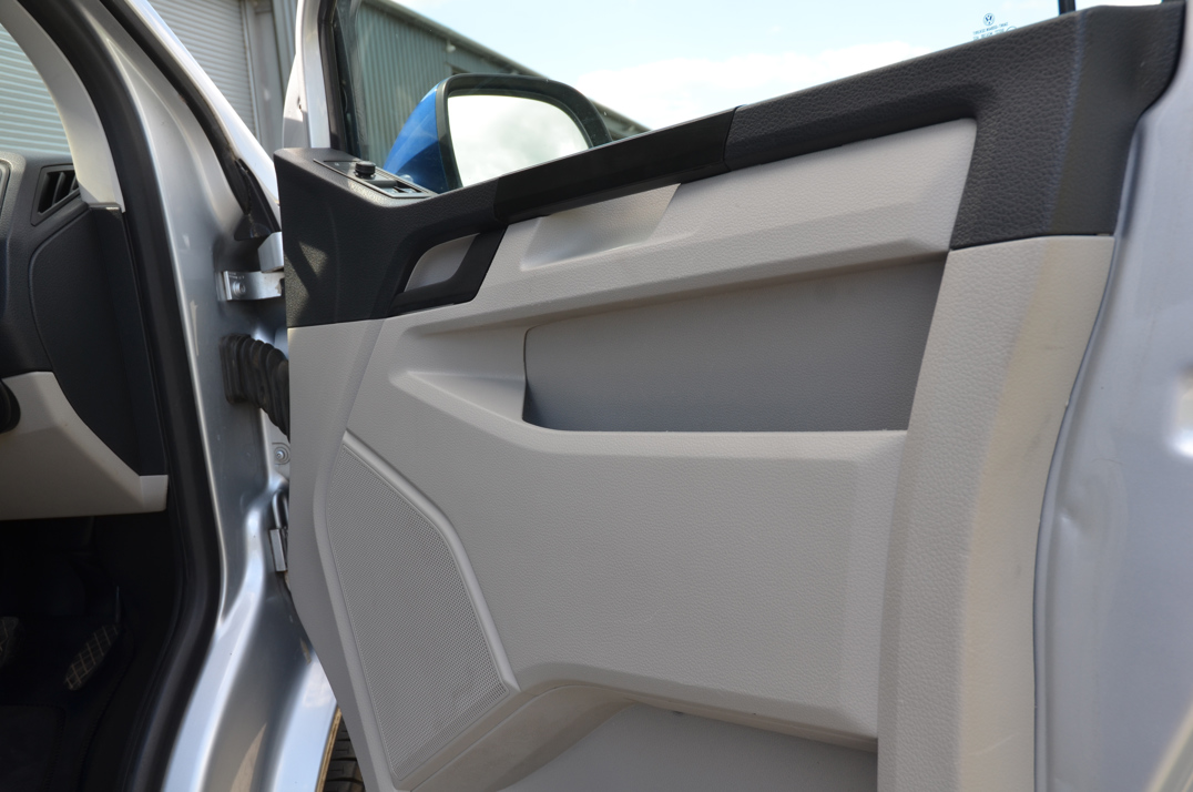 Volkswagen T30 LWB Camper 2016 gallery image 26