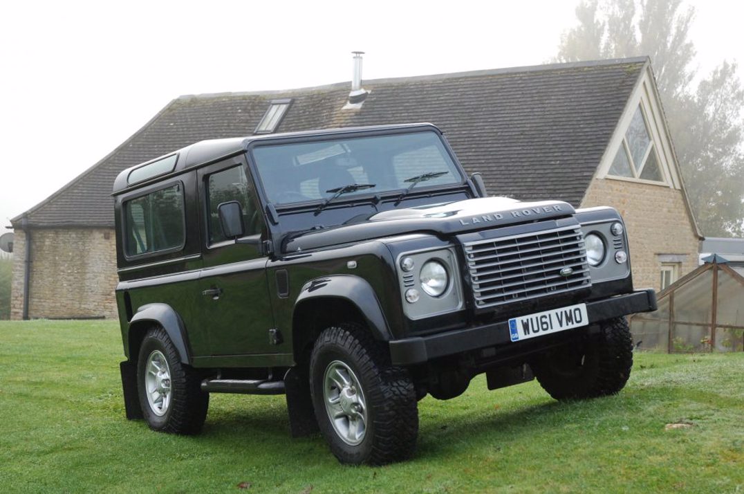 2011 LAND ROVER DEFENDER 2.4 TDCI XS. gallery image 1