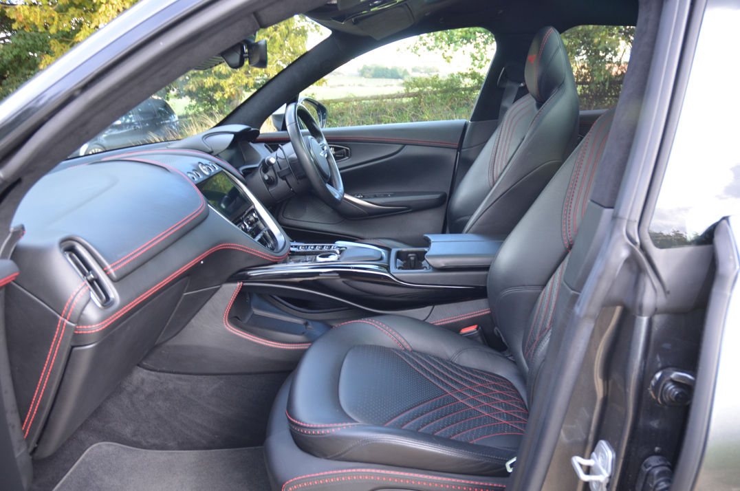 Aston Martin DBX 4.0 V8. gallery image 43