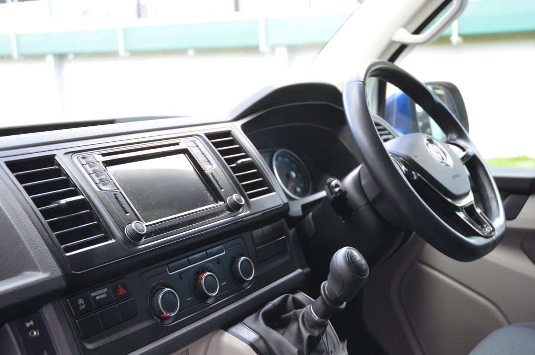 Volkswagen T30 LWB Camper 2016 gallery image 27