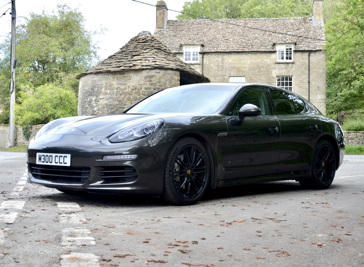 Porsche Panamera 4S - 3.0 V6 4S Hatchback 5dr Petrol PDK 4WD Euro 5 (420 ps)