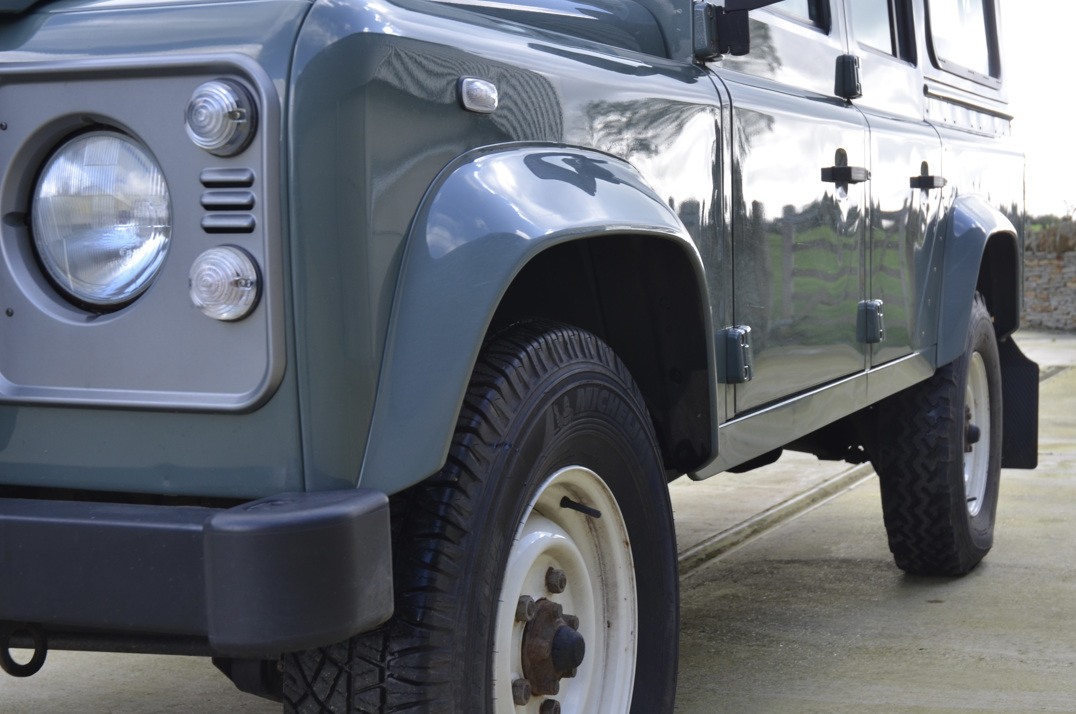 Land Rover Defender 110 County TD 7 Seater Estate gallery image 11