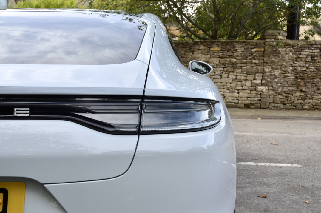 Porsche Panamera 2.9 V6 E-Hybrid 17.9KW Gen 2.2 gallery image 20