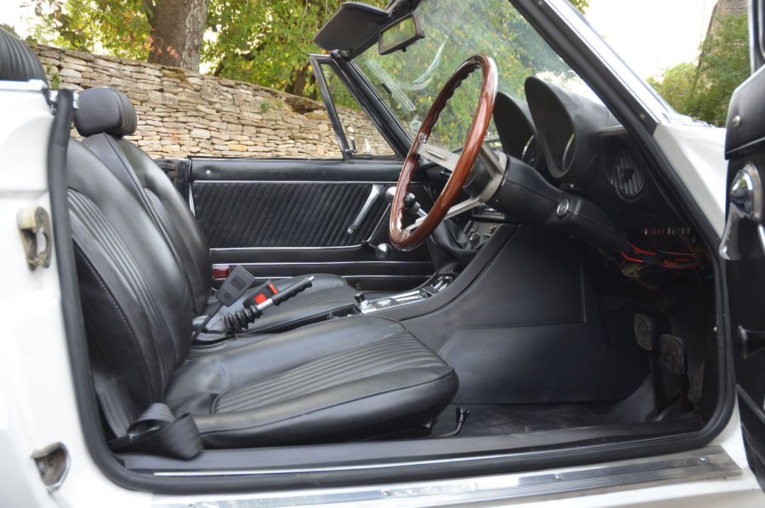 Alfa Romeo 2000 Veloce Spider 1972 gallery image 35