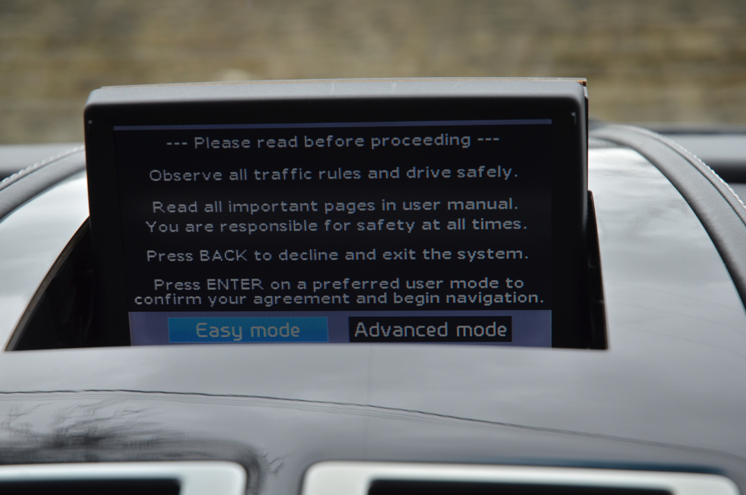 Aston Martin Vantage 4.7 Manual Coupe. gallery image 45