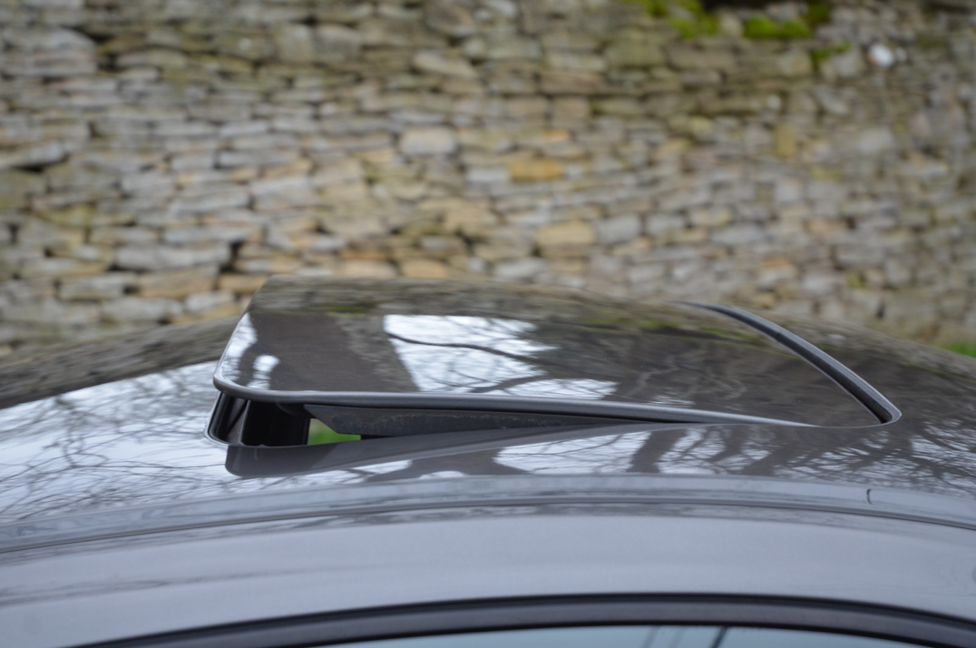 Porsche 911 Carrera with factory Aero kit. gallery image 27