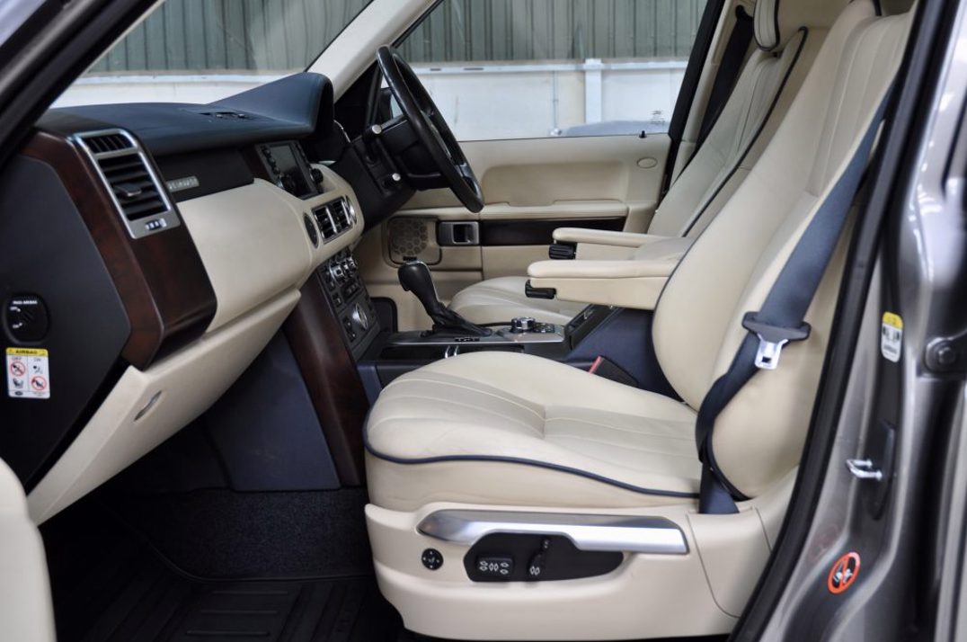 Range Rover Vogue TDV8 gallery image 21