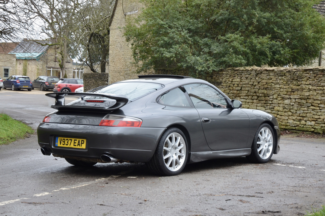 Porsche 911 Carrera with factory Aero kit. gallery image 8