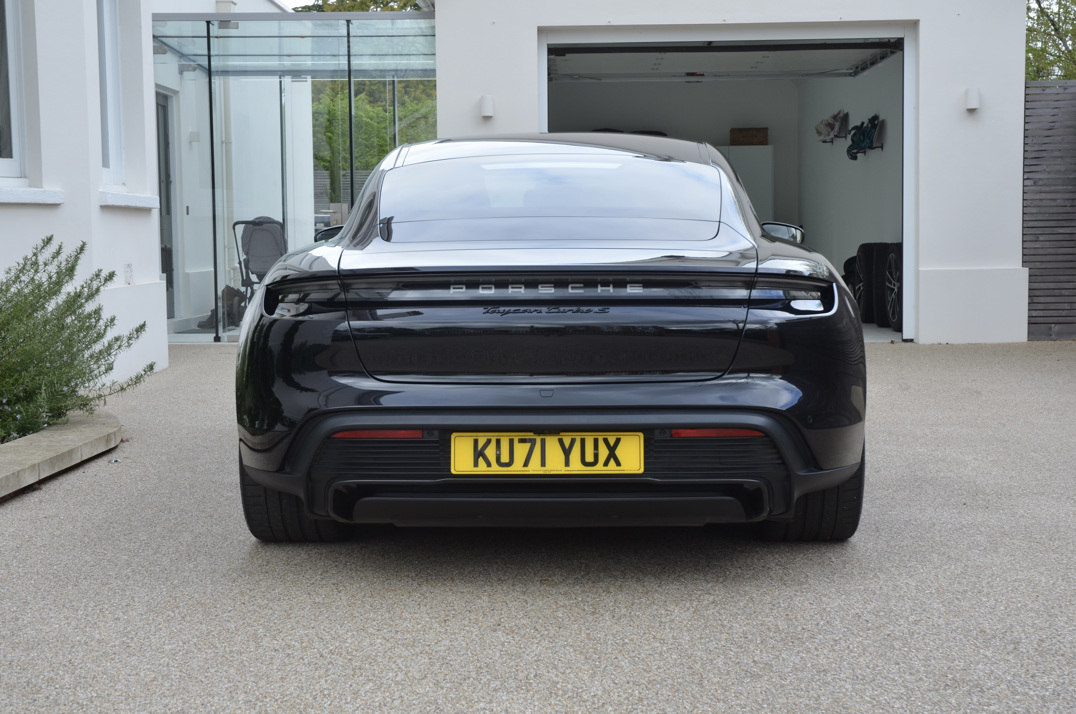 Porsche Taycan Turbo S gallery image 8