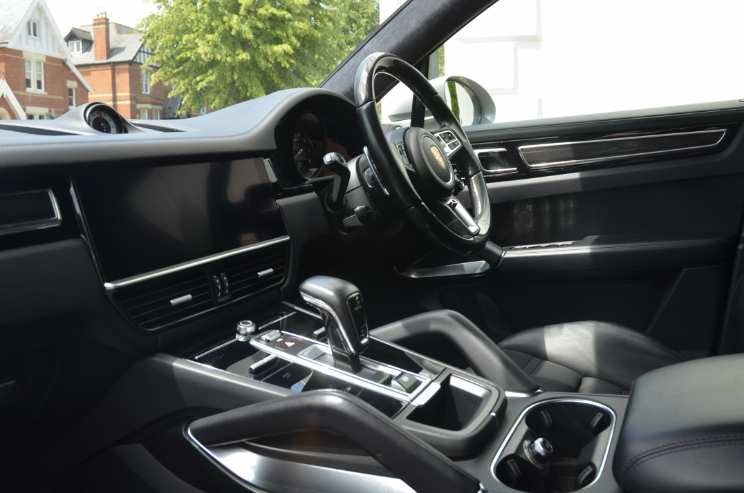 Porsche Cayenne Turbo Coupe gallery image 32