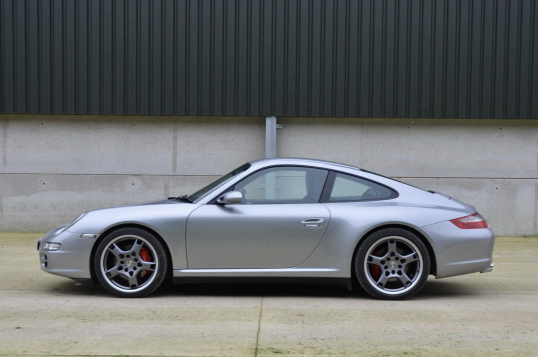Porsche 911 Carrera 4s Manual gallery image 7